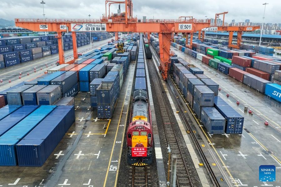 Chongqing potenzia la capacità dei treni merci Cina-Europa per favorire l'esportazione di automobili