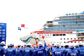 La seconda grande nave da crociera costruita in Cina torna trionfalmente dalle prove in mare