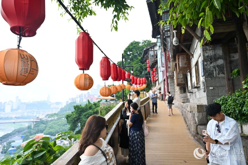 Il centro storico di Chongqing diventa virale
