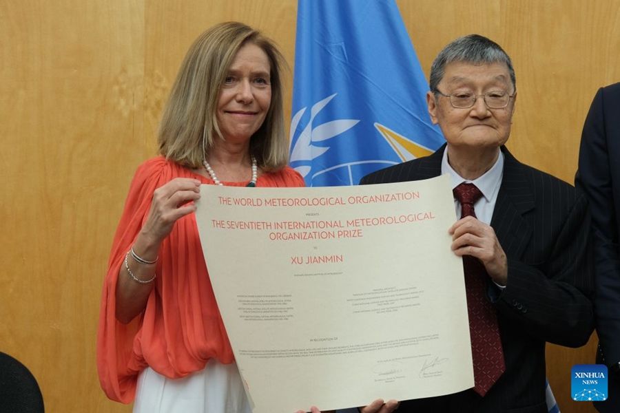 Studioso cinese Xu Jianmin riceve prestigioso premio per la meteorologia