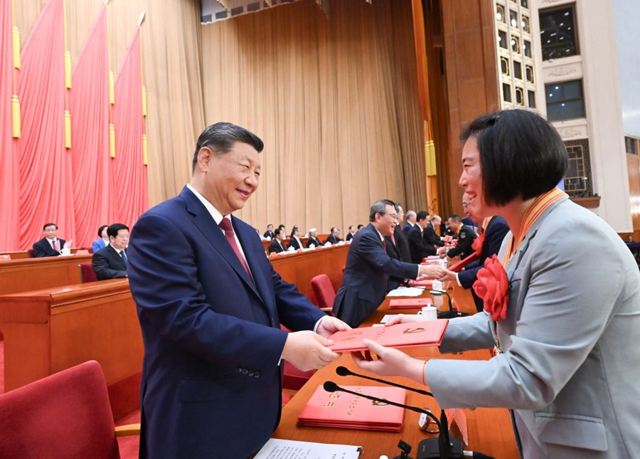 Tenuta a Beijing la solenne cerimonia per il 105° anniversario della fondazione del PCC
