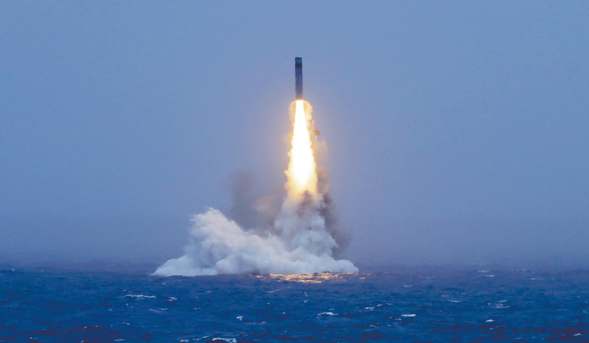 La Cina testa con successo un missile a capacità nucleare