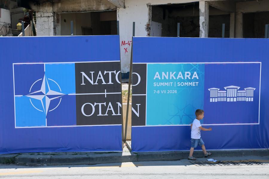 Cartellone del vertice della NATO ad Ankara, Turchia. (29 giugno 2026 - Mustafa Kaya/via Xinhua)