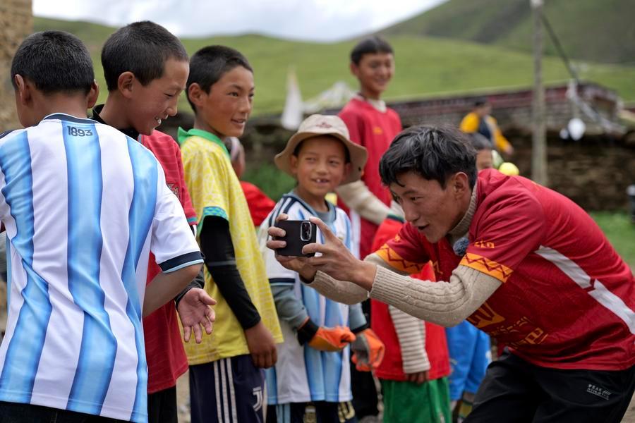 Lettera da Lhasa: Sogni calcistici a 4.700 metri di altitudine