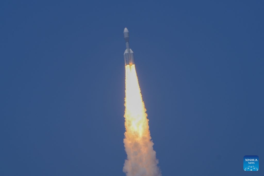 Il razzo cinese Gravity-1 lancia nuovi satelliti dal mare