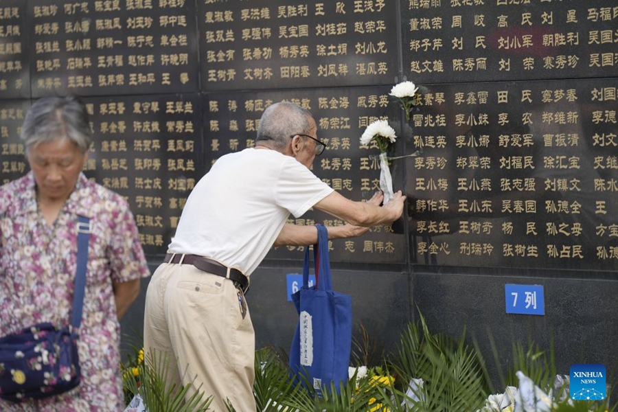 Omaggio alle vittime a 50 anni dal devastante terremoto di Tangshan