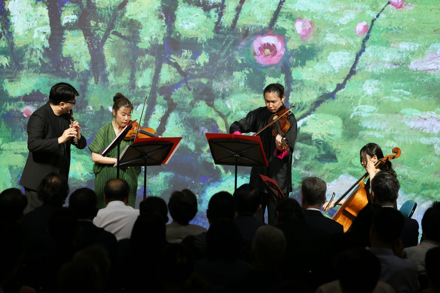 Il National Art Museum della Cina ospita una serata speciale intitolata "Five hues interlace in radiance", con la partecipazione di musicisti del Balletto Nazionale della Cina. (27 luglio 2026 - Foto fornita a China Daily)
