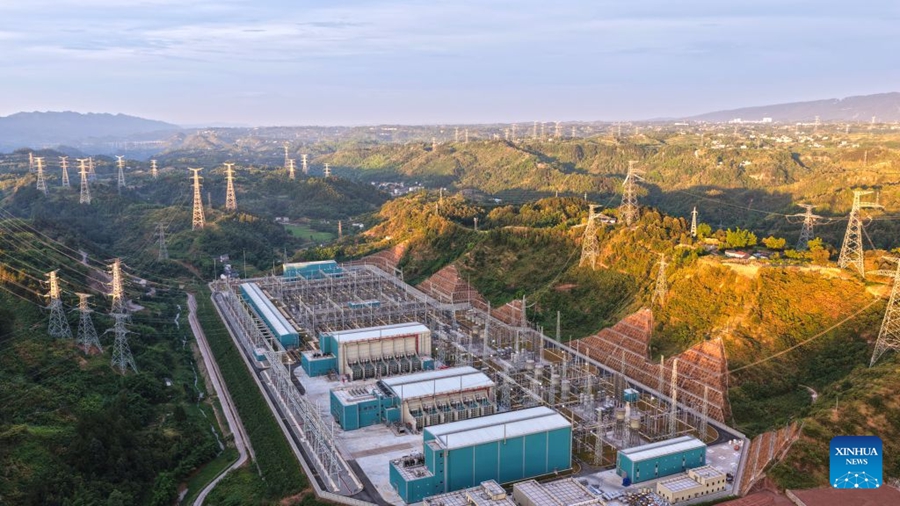La quantità complessiva di energia elettrica trasmessa dallo Xinjiang a Chongqing ha superato i 30 miliardi di kilowattora