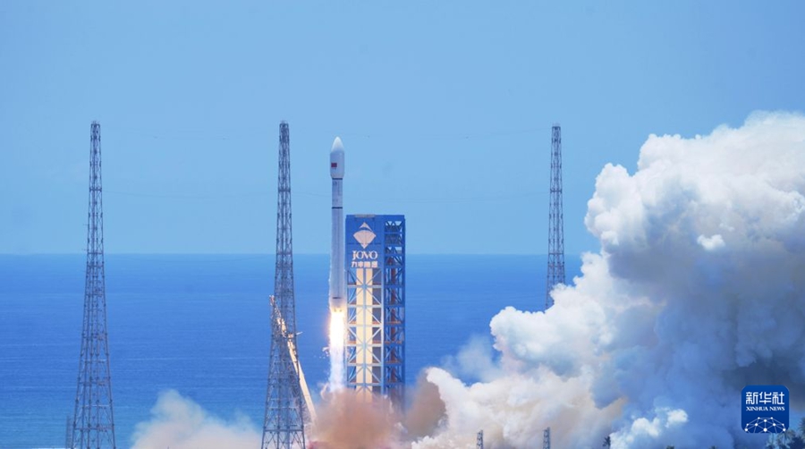Cina: lanciato con successo il 24° gruppo di satelliti per Internet a bassa orbita