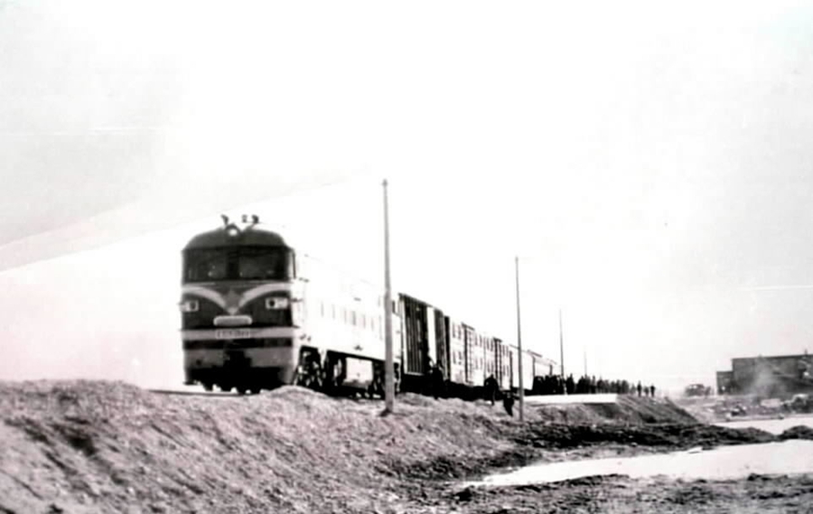 Foto d'epoca testimoniano il miracolo d'acciaio della ferrovia Qinghai-Xizang