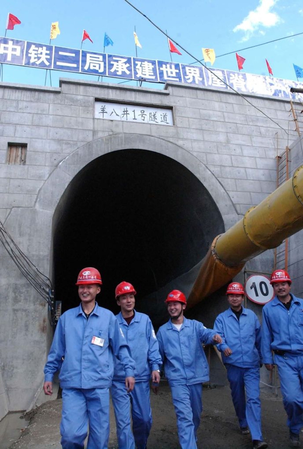 Foto d'epoca testimoniano il miracolo d'acciaio della ferrovia Qinghai-Xizang