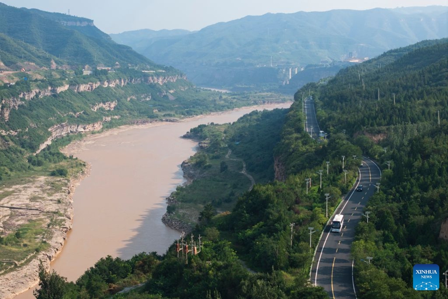 Nuove infrastrutture, turismo estivo lungo il Fiume Giallo spopola
