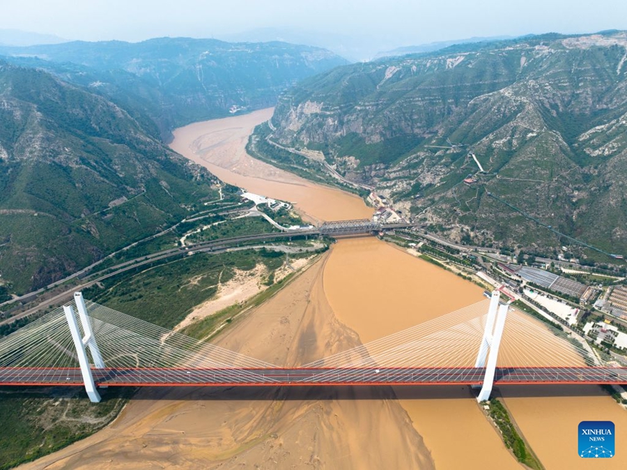 Nuove infrastrutture, turismo estivo lungo il Fiume Giallo spopola