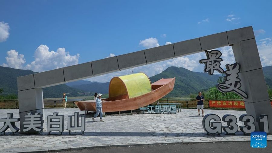 Jilin, l'autostrada nazionale rilancia un borgo di confine