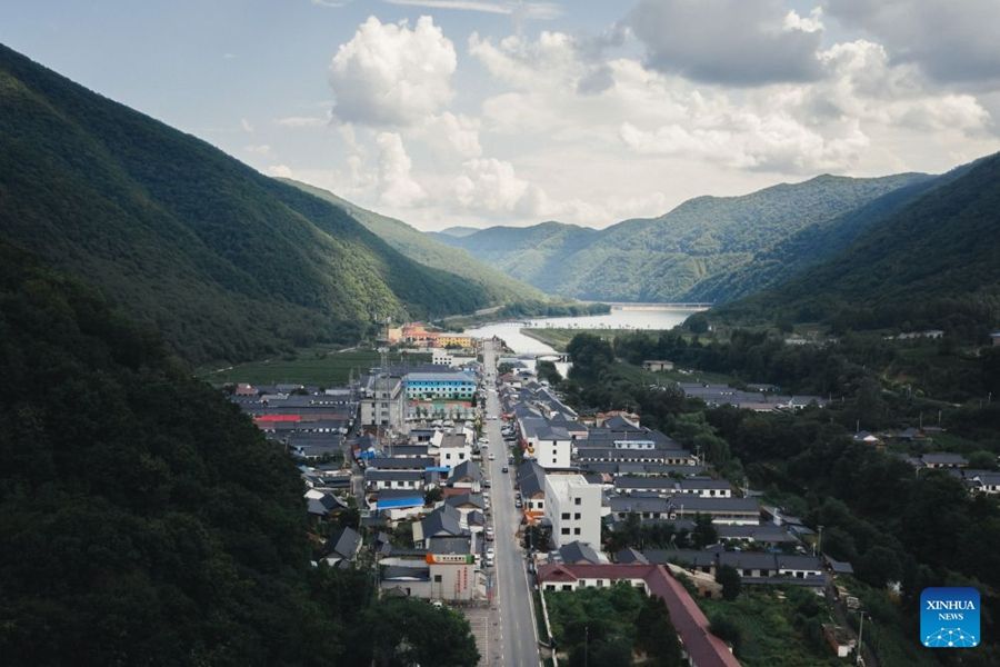 Jilin, l'autostrada nazionale rilancia un borgo di confine
