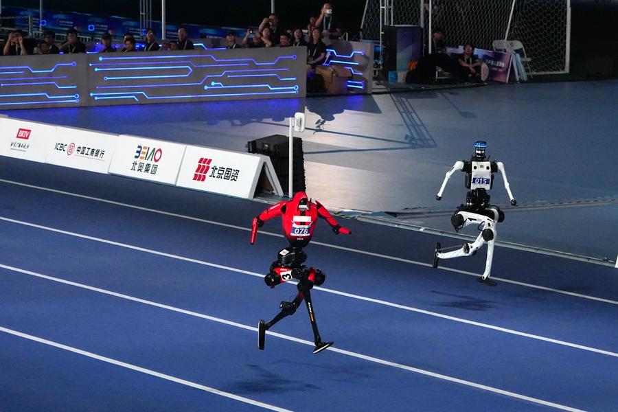 Robot atleti infrangono i record umani, annunciando la rivoluzione dell'IA incarnata
