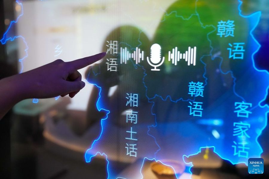 La Cina inaugura una mostra per preservare e valorizzare la diversità linguistica