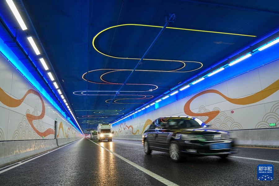 Aperto al traffico il tunnel subacqueo di maggiore diametro della Cina realizzato con TBM
