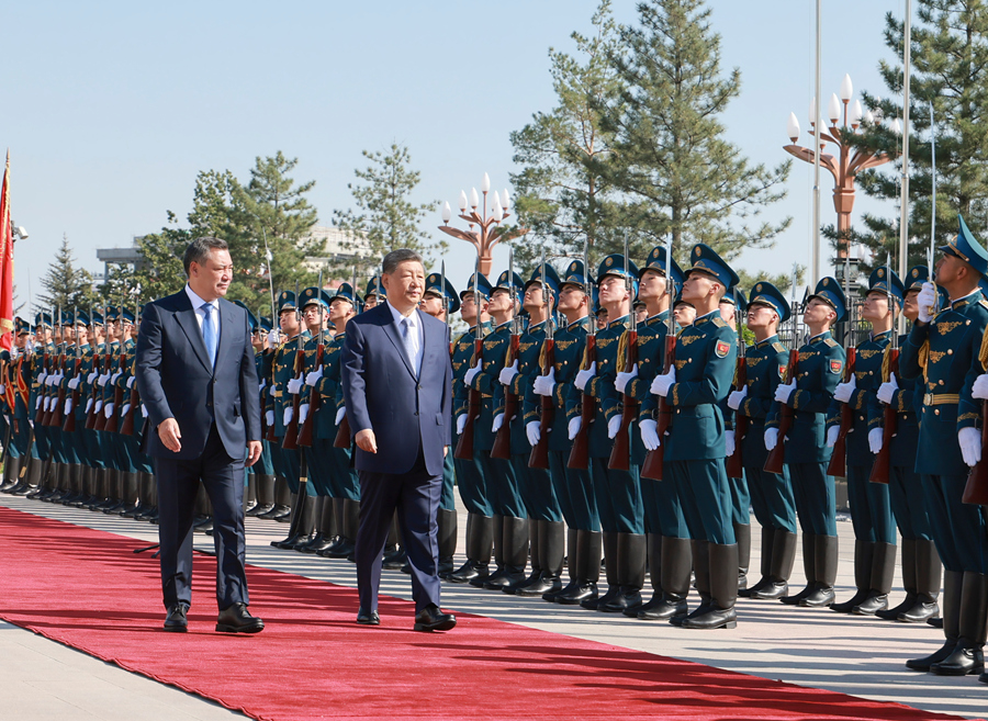 Bishkek, colloquio tra Xi Jinping e Sadyr Japarov