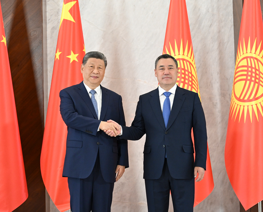Bishkek, colloquio tra Xi Jinping e Sadyr Japarov