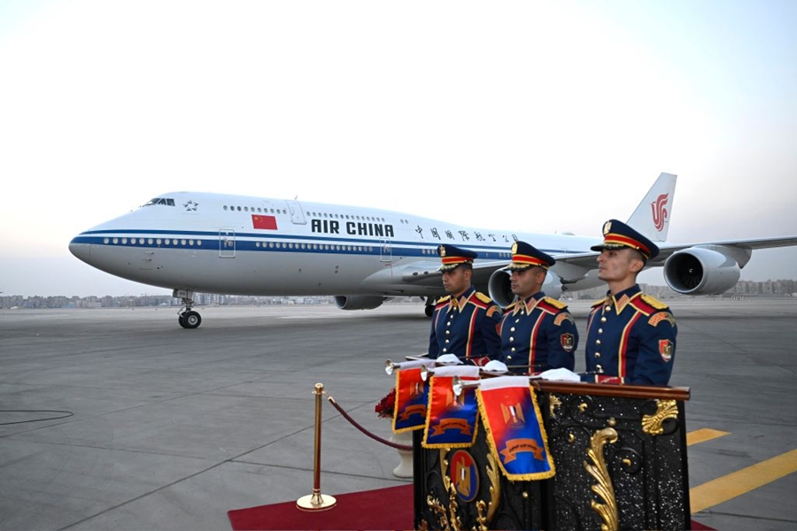 Cairo, Xi Jinping inizia la visita di Stato in Egitto