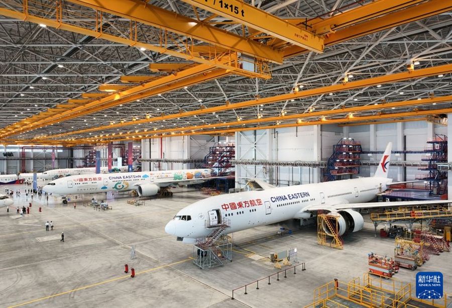 Shanghai, entra in funzione il più grande hangar per la manutenzione di aerei a fusoliera larga in Asia