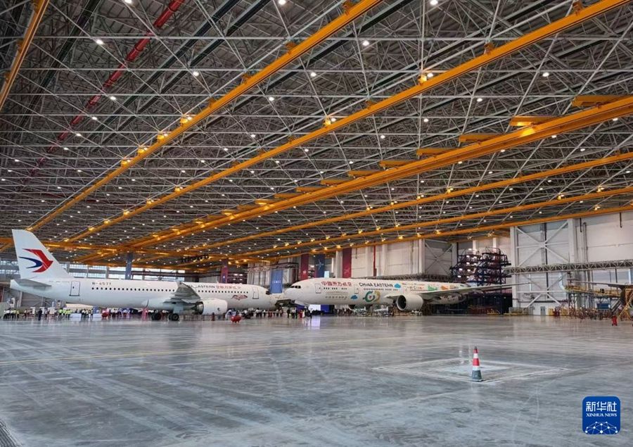 Shanghai, entra in funzione il più grande hangar per la manutenzione di aerei a fusoliera larga in Asia