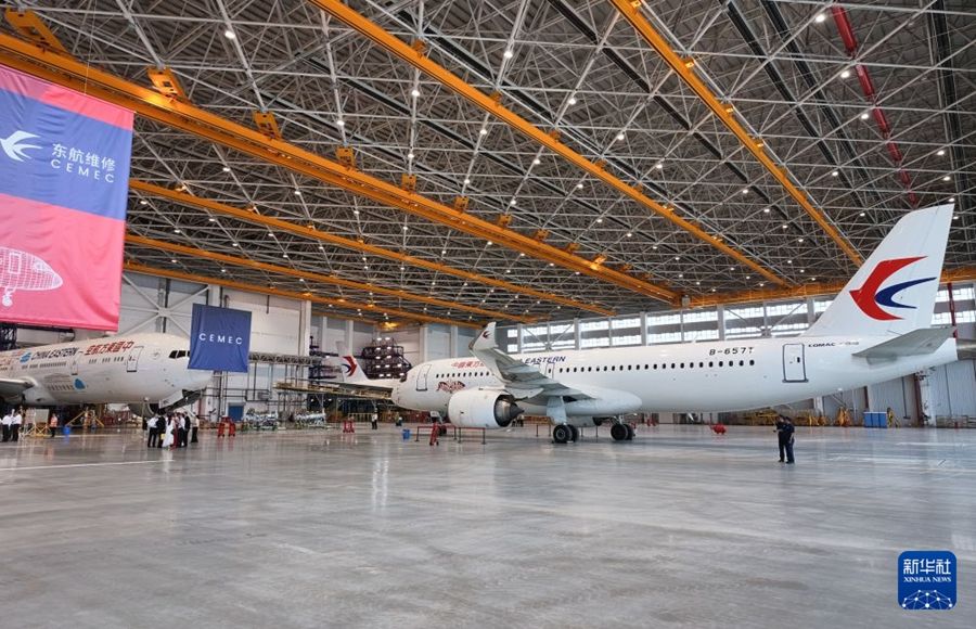 Shanghai, entra in funzione il più grande hangar per la manutenzione di aerei a fusoliera larga in Asia