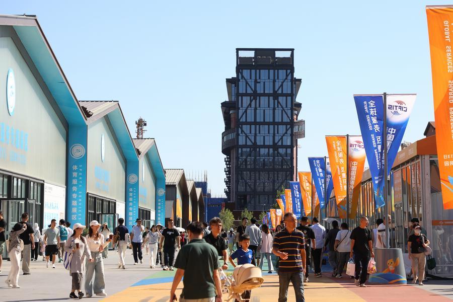 Visitatori alla China International Fair for Trade in Services (CIFTIS) del 2026 presso lo Shougang Park di Beijing, capitale della Cina. (13 settembre 2026 - Xinhua/Liang Jiayuan)