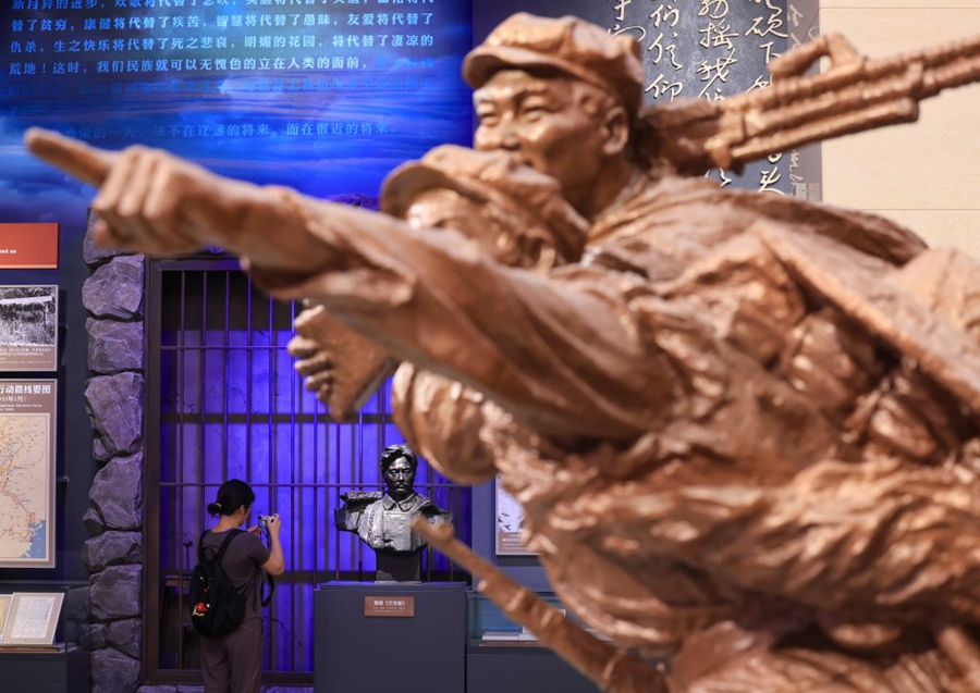 La Cina organizza una mostra per celebrare il 90° anniversario della vittoria della Lunga Marcia