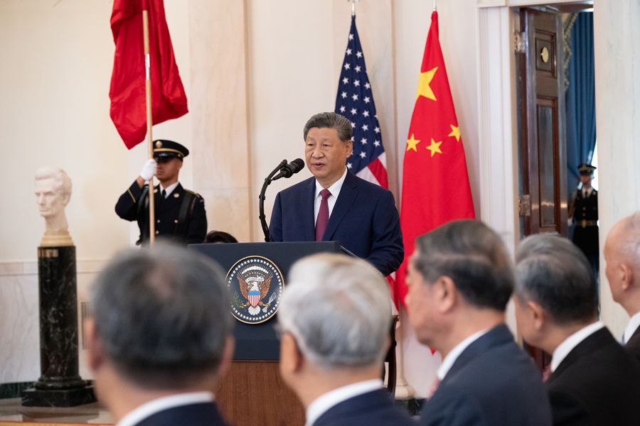 Xi Jinping partecipa alla cerimonia di benvenuto organizzata dal Presidente statunitense Trump alla Casa Bianca
