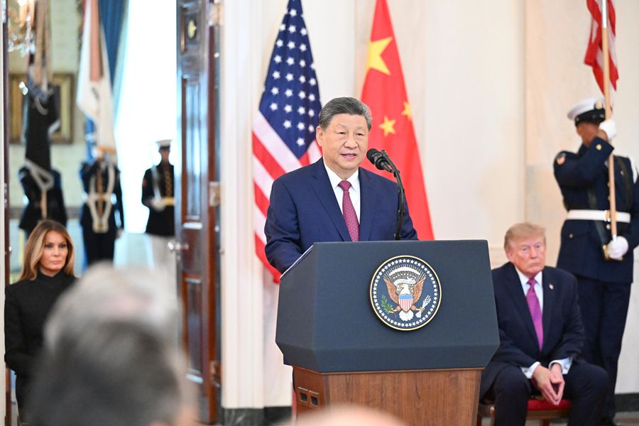 Xi Jinping partecipa alla cerimonia di benvenuto organizzata dal Presidente statunitense Trump alla Casa Bianca