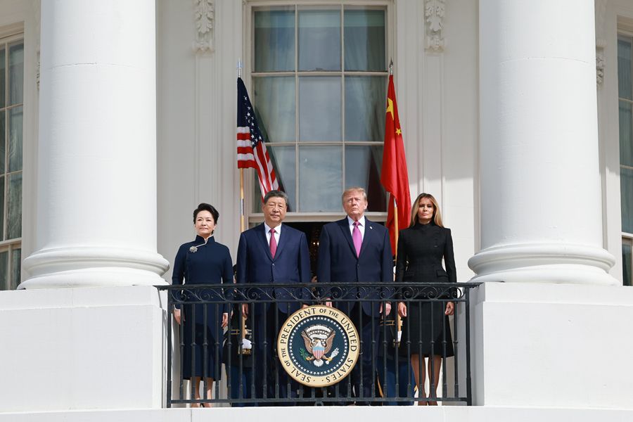 Xi Jinping partecipa alla cerimonia di benvenuto organizzata dal Presidente statunitense Trump alla Casa Bianca