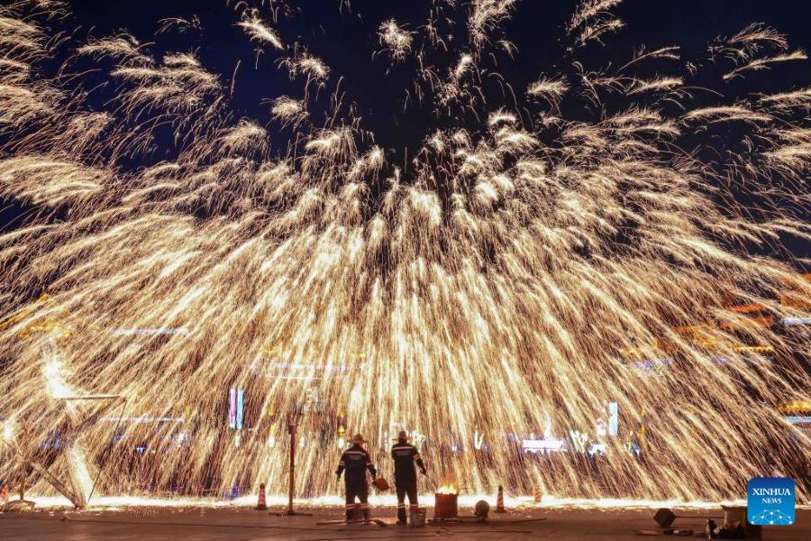 La Festa di Metà Autunno porta momenti di svago in tutta la Cina