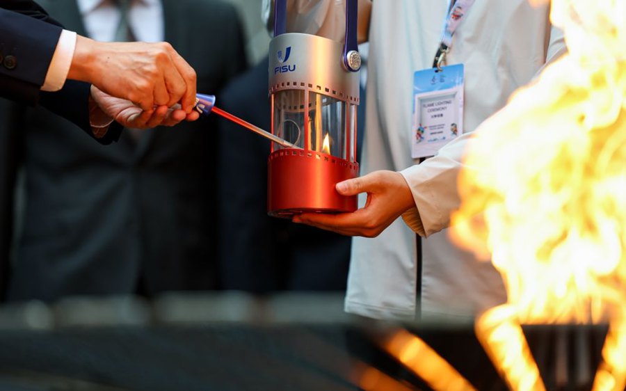 Torino: accesa la fiamma delle Universiadi invernali di Changchun 2027