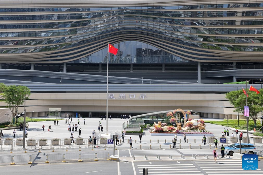 Valico di Huanggang entra in funzione, agevolando gli spostamenti di passeggeri tra Shenzhen e Hong Kong