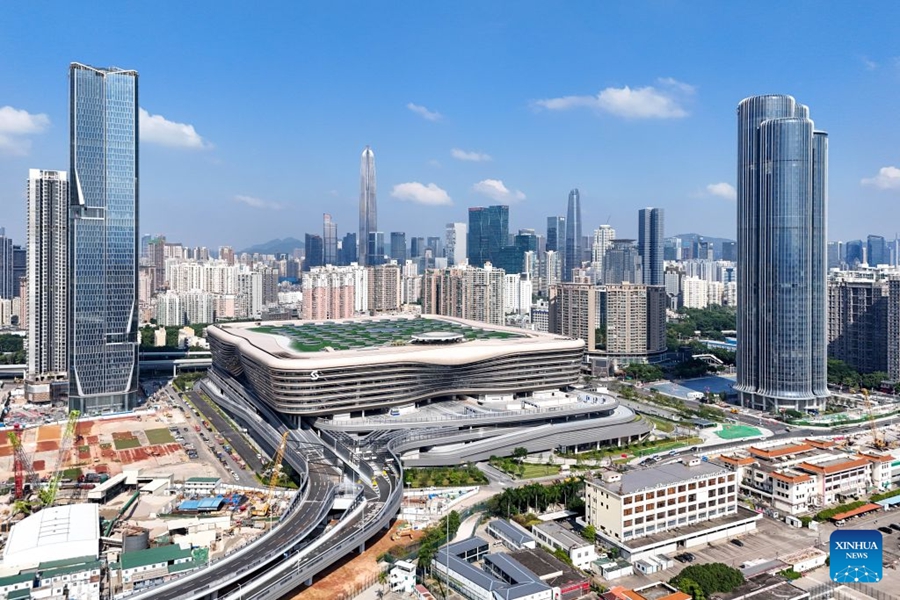 Valico di Huanggang entra in funzione, agevolando gli spostamenti di passeggeri tra Shenzhen e Hong Kong