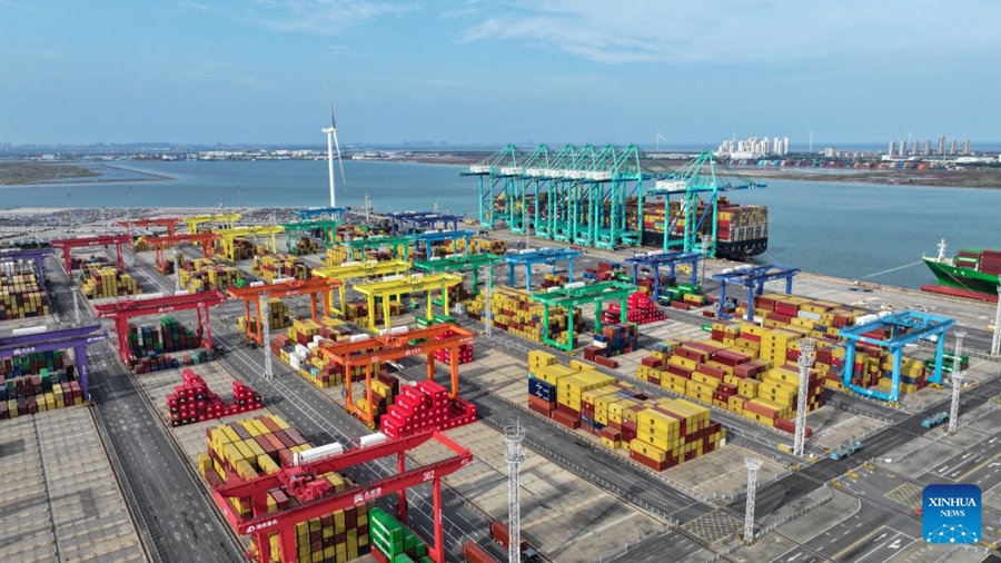 Cina, commercio estero in crescita del 18,8% nei primi nove mesi: aumenti a doppia cifra per sei mesi consecutivi