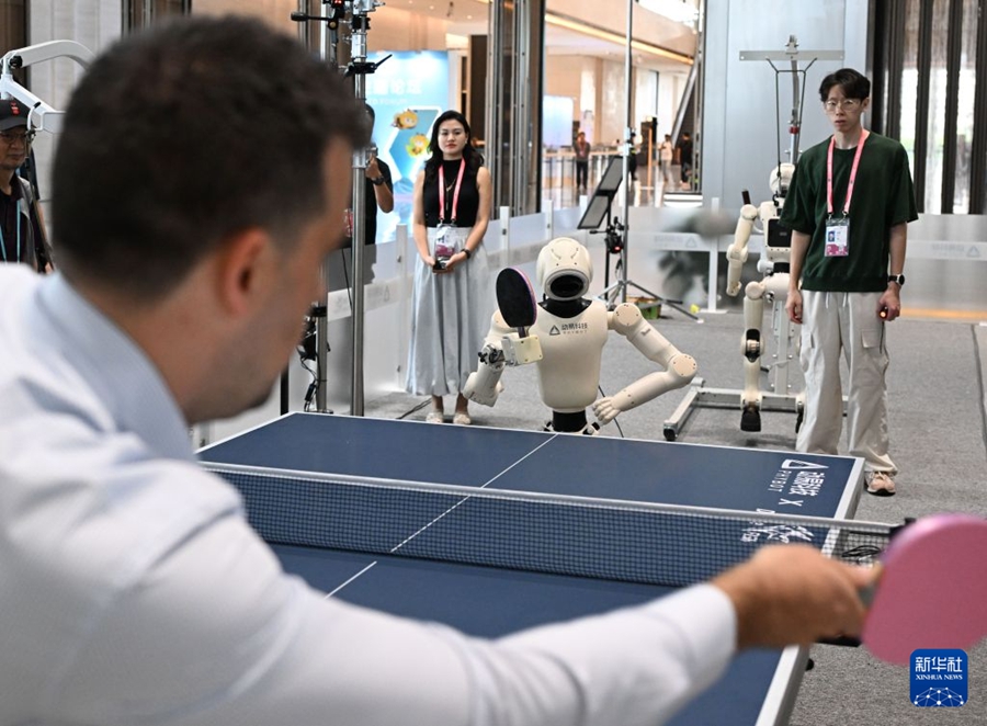 Il numero di acquirenti esteri alla prima fase della Fiera di Canton raggiunge un livello record