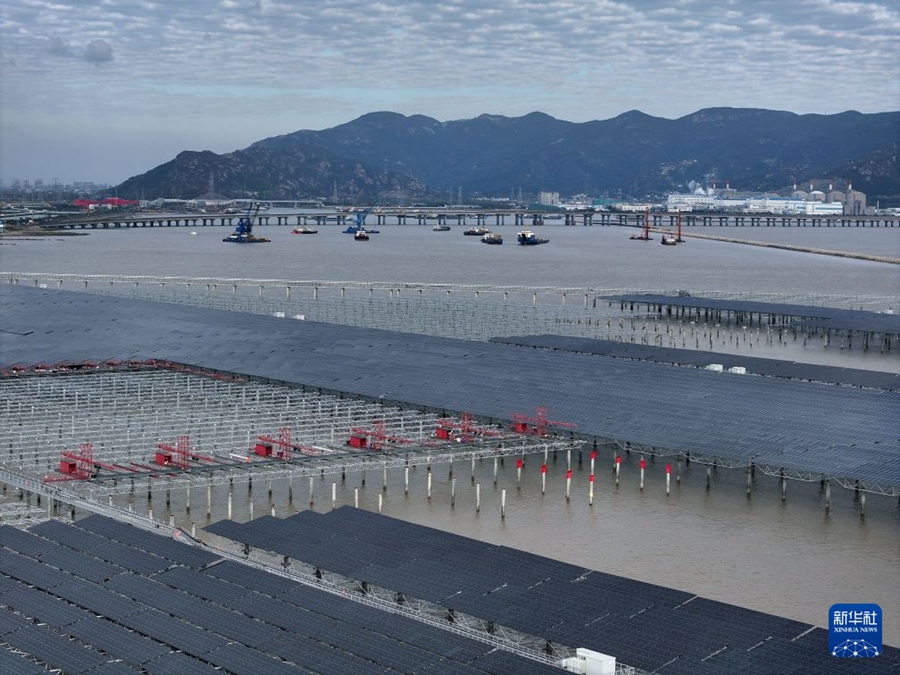 Lianyungang, procede la costruzione del progetto dimostrativo fotovoltaico da 2 milioni di kW nelle aree intertidali