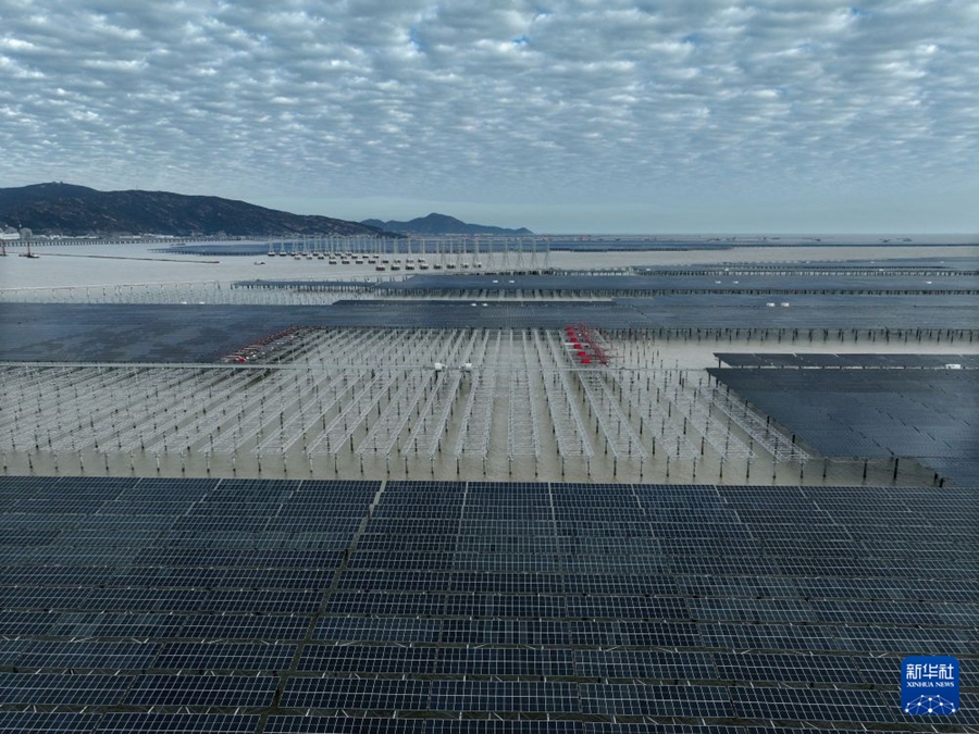 Lianyungang, procede la costruzione del progetto dimostrativo fotovoltaico da 2 milioni di kW nelle aree intertidali