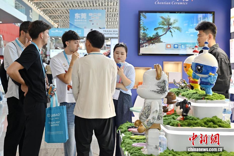 Seconda fase della 140ª Fiera di Canton: lo stile cinese diventa un nuovo biglietto da visita per i prodotti cinesi sui mercati esteri