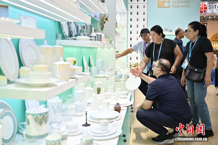 Seconda fase della 140ª Fiera di Canton: lo stile cinese diventa un nuovo biglietto da visita per i prodotti cinesi sui mercati esteri