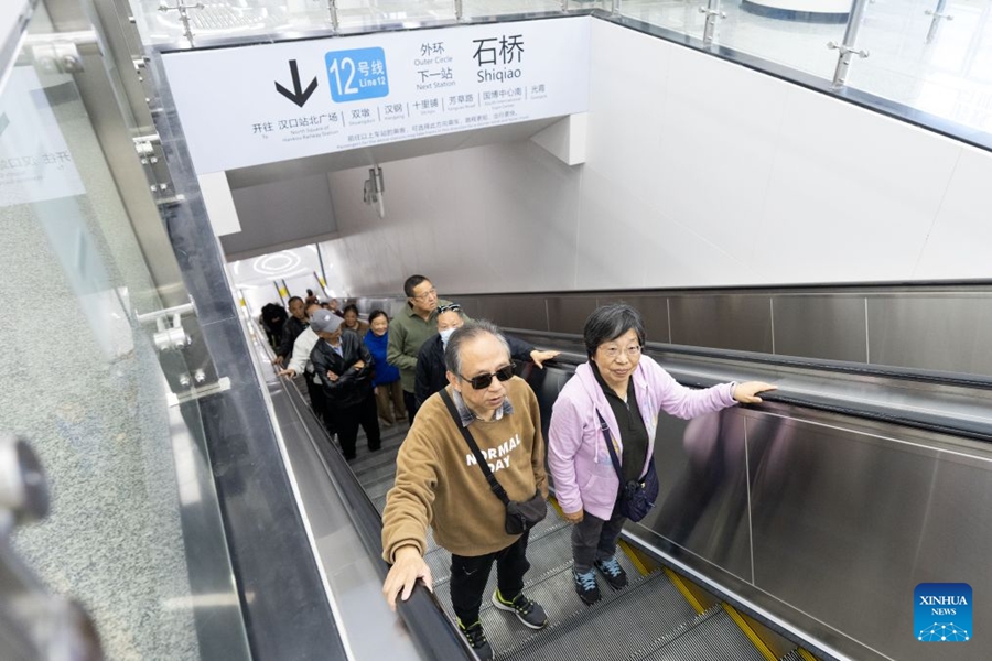 Entra in piena operatività a Wuhan la linea metropolitana circolare più lunga della Cina